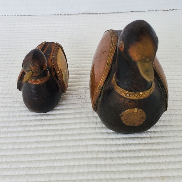 2 Ducks Brass Wood Figurines Bird Vintage 5.5"x4" & 3.5"x2.5" - Picture 5 of 13